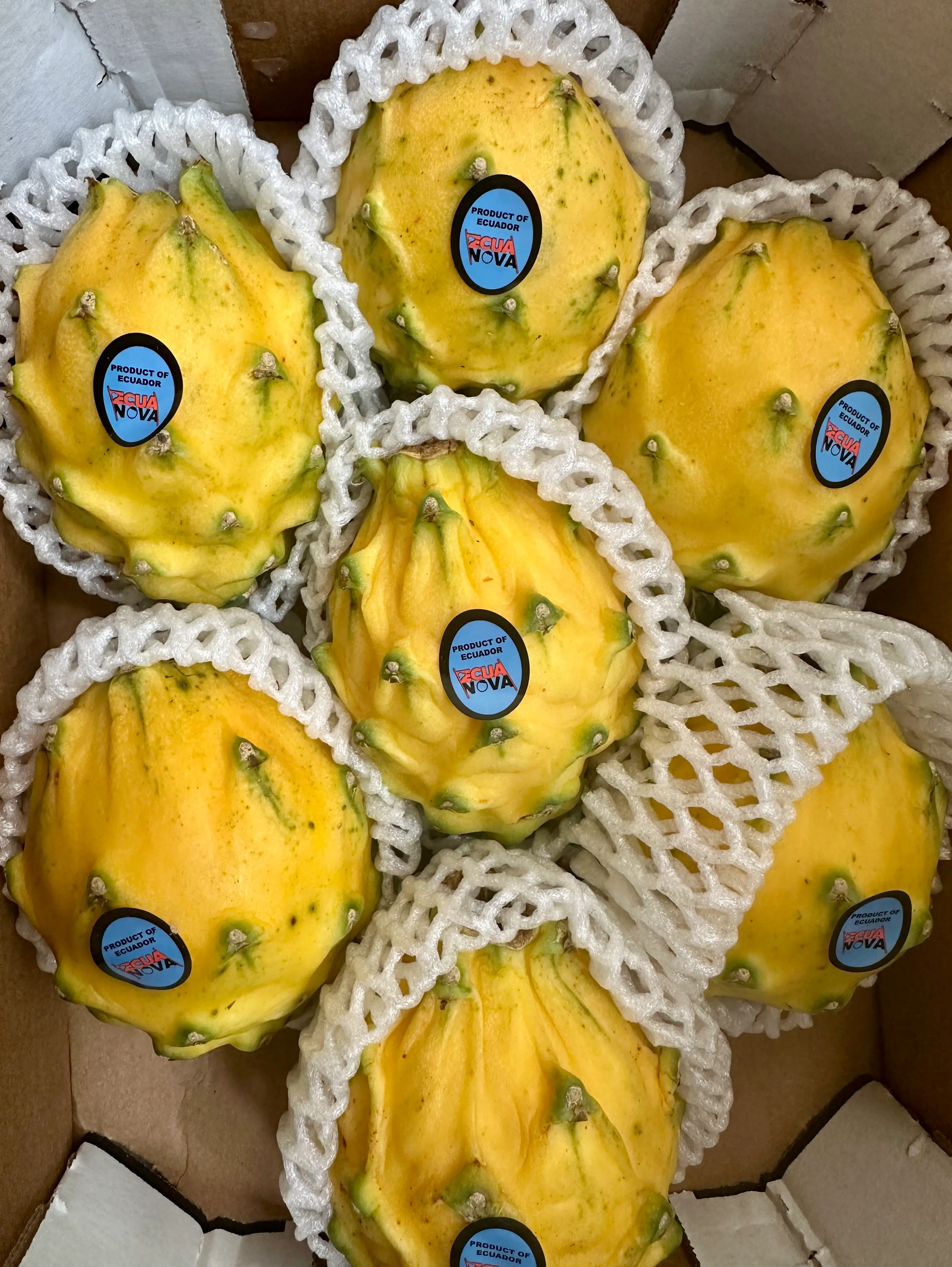 Fructul Dragonului Galben, exotic, cu pulpă dulce și aspect spectaculos
